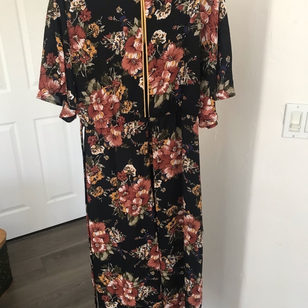 Floral Jumpsuit - Picture 2 of 6